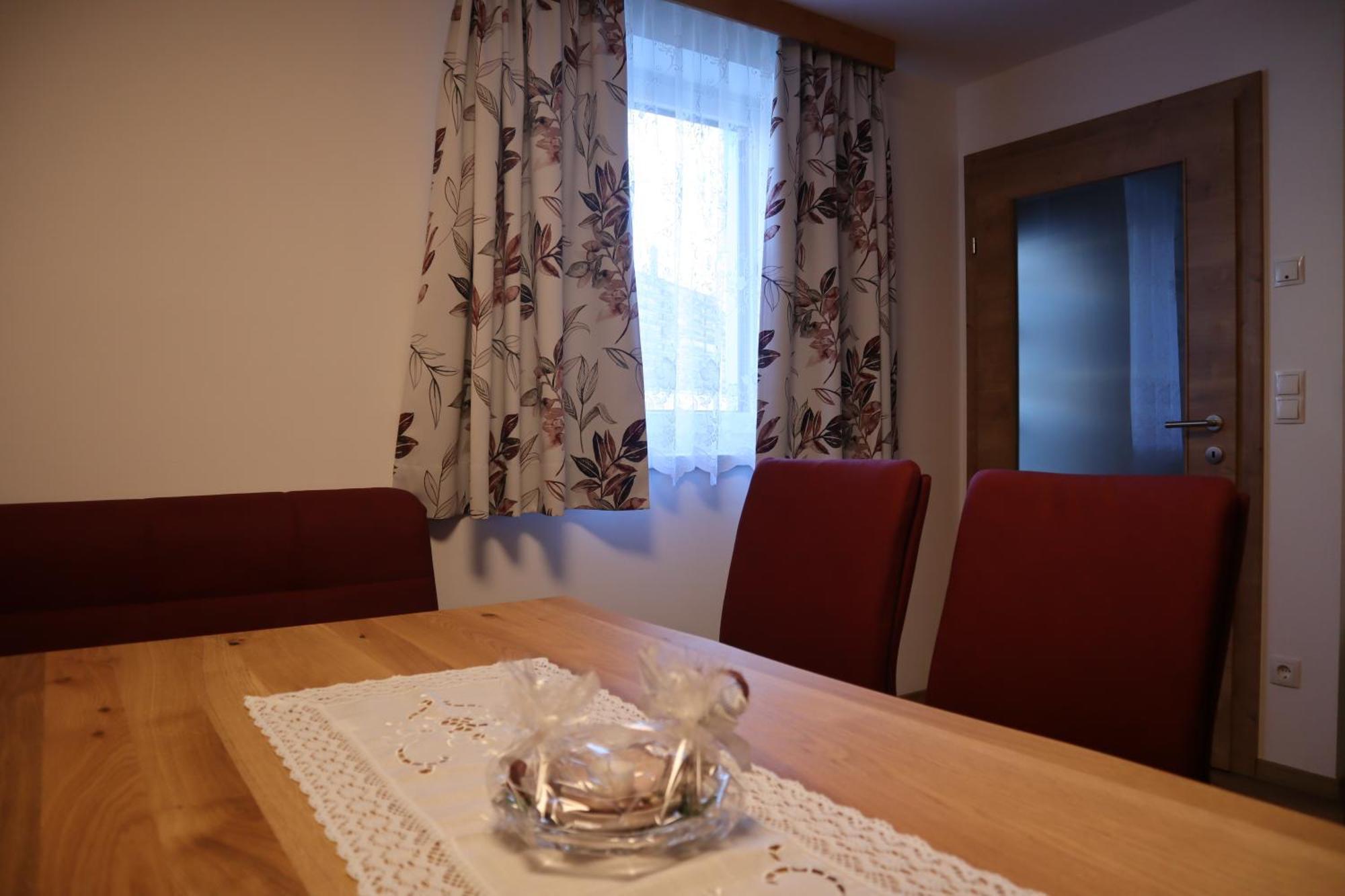 Landhaus-appartements Warraich Apartment *