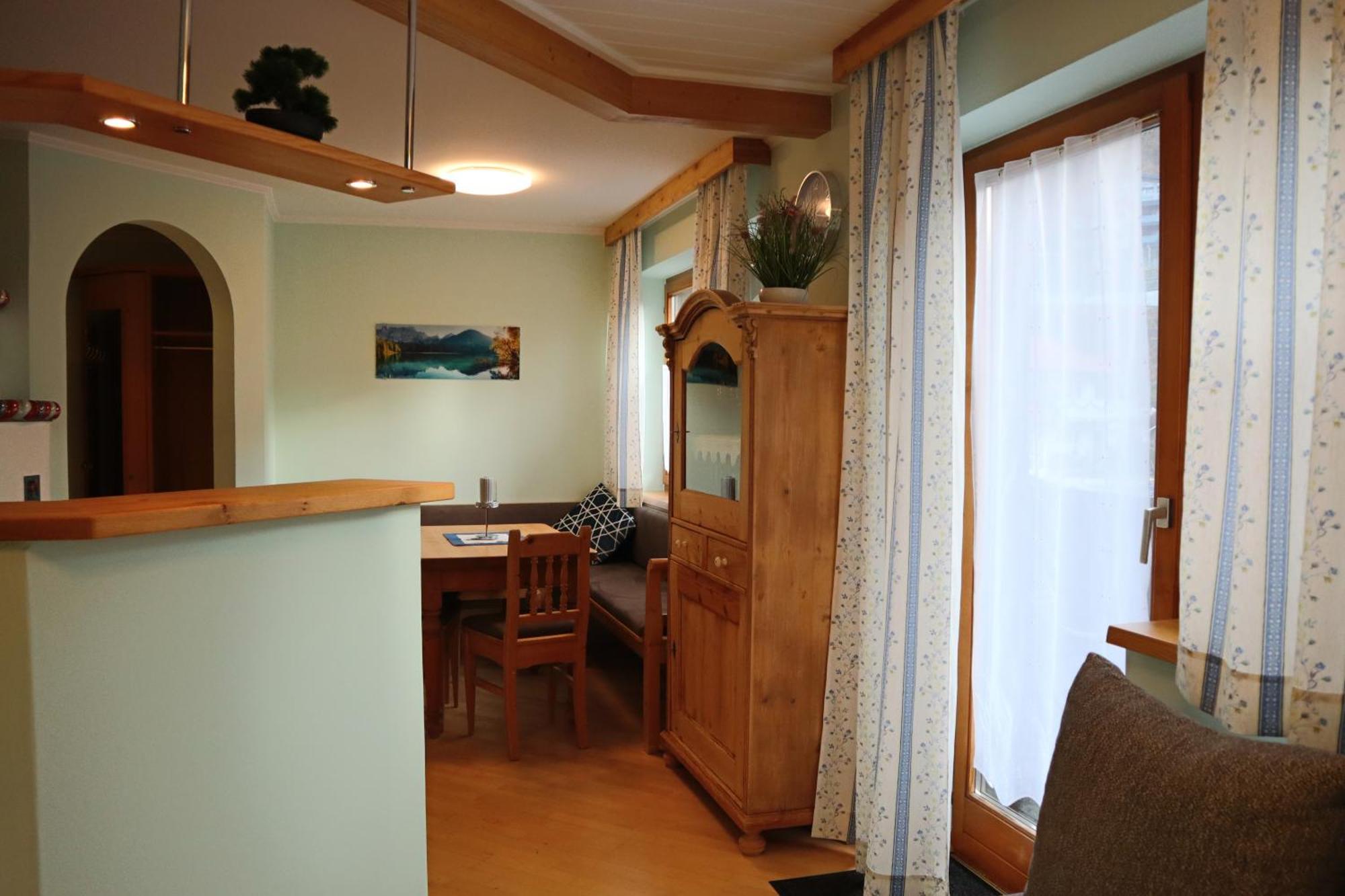 Landhaus-appartements Warraich Apartment *